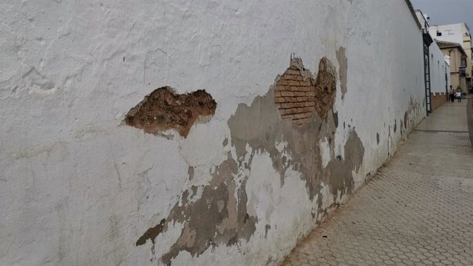 Estado de una de las paredes del convento