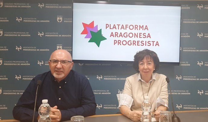 Juan Carlos Cantín y Pilar Saracíbar, portavoces de la Plataforma Aragonesa Progresista.