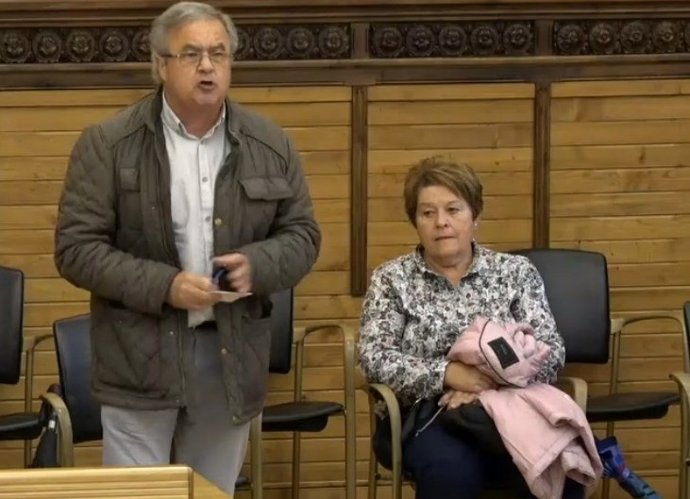 Intervención de un vecino del barrio de Roces en el Pleno Municipal de Gijón