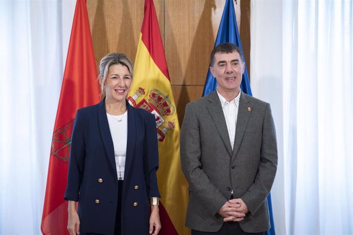 La ministra Díaz y el consejero Santos
