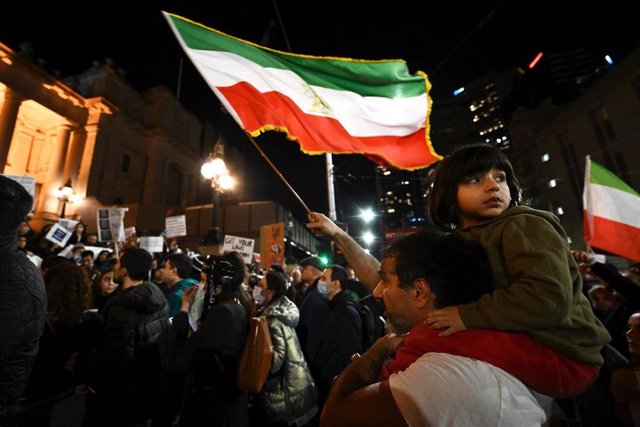 Archivo -  Manifestación en Australia en apoyo a la población iraní