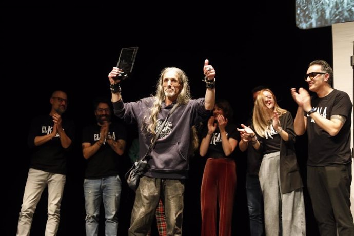 El propio 'Kala' recoge el premio La Rioja de Cine