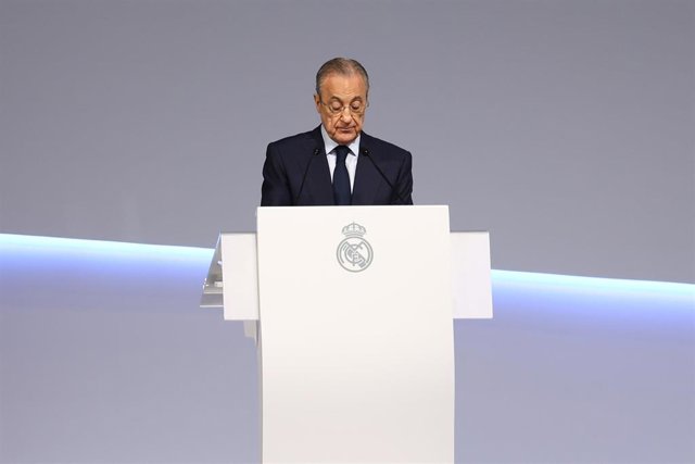 Archivo - Florentino Pérez, presidente del Real Madrid, durante una Asamblea de Socios
