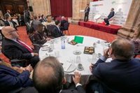 Enrique Fernández dice que no hay nada que haga pensar que Amazon no mantiene sus planes para Asturias