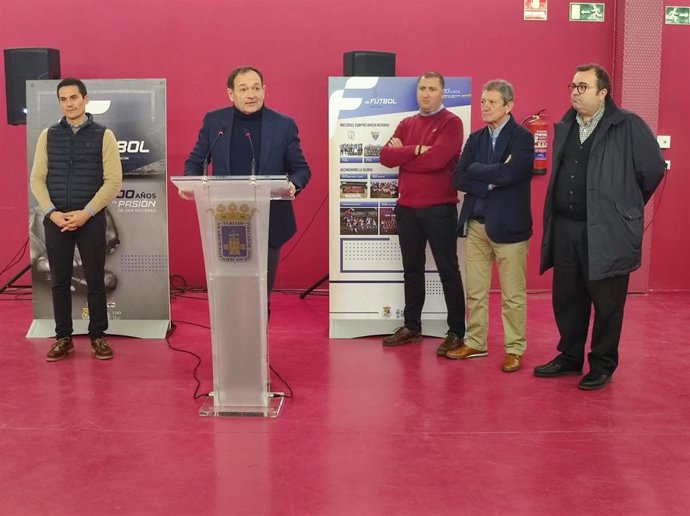 El recinto Ferial de Tarazona acoge una exposición sobre el centenario de la Federación Aragonesa de Fútbol.