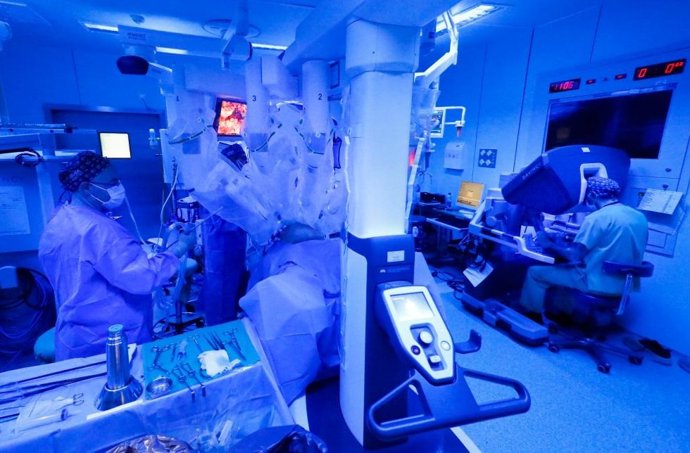 Intervención con el robt da Vinci en La Fe