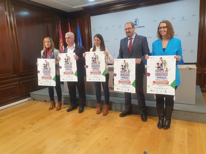 La consejera de Bienestar Social de C-LM, Bárbara García Torijano, en la presentación de la Fiesta de los Derechos de la Infancia de Castilla-La Mancha que se celebrará en Guadalajara