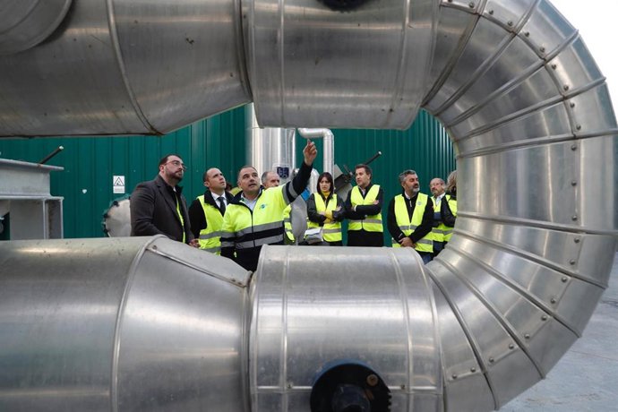 Adrián Barbón en Navia.