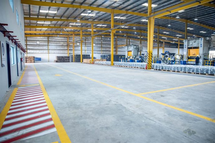 Archivo - PV Hardware inaugura una nueva fábrica de estructuras y seguidores solares en Arabia Saudí