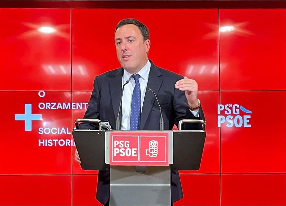 Archivo - El secretario xeral del PSdeG, Valentín González Formoso, en rueda de prensa este jueves