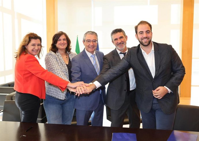Los proyectos serán desarrollados por la Asociación de Mujeres Profesionales y Empresarias de Málaga (AMUPEMA), la Federación Nacional de Trabajadores Autónomos (ATA) y la Asociación de Jóvenes Empresarios (AJE).