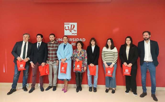 Un equipo de estudiantes de la UR logra el segundo premio al mejor laudo arbitral en 'Moot Madrid' 2022