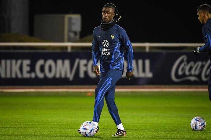 Eduardo Camavinga durante un entrenamiento con la selección francesa 