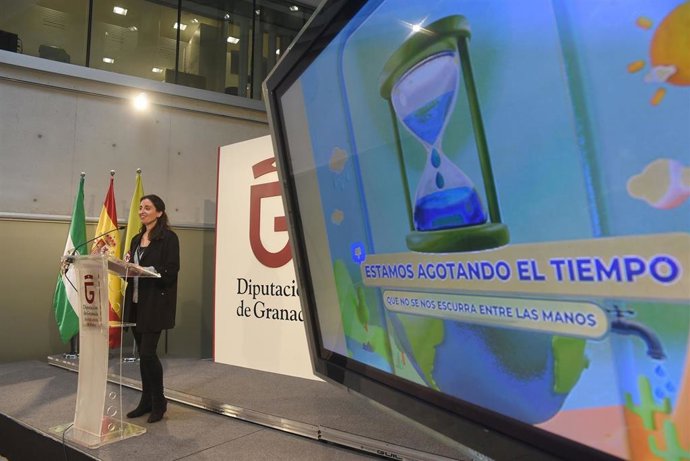 La Diputación de Granada lanza una campaña para fomentar el ahorro de agua entre los jóvenes.