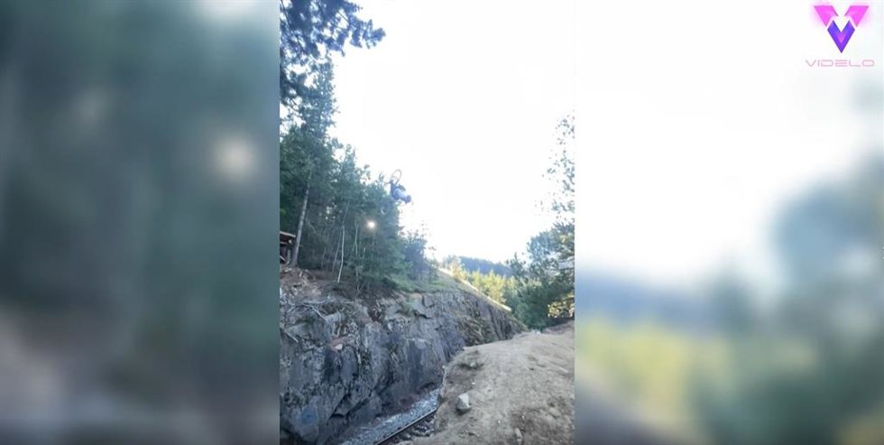La espectacular acrobacia con la bici que está siendo muy comentada en las redes: da impresión
