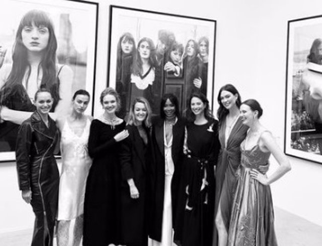 Cumbre de top models en la inauguración privada de la exposición de Steven Meisel en A Coruña