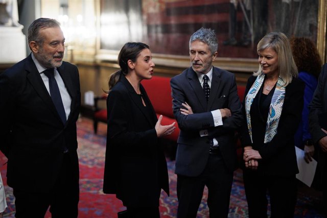 (I-D) El consejero de Presidencia, Justicia e Interior de la Comunidad de Madrid, Enrique López; la ministra de Igualdad, Irene Montero; el ministro de Interior, Fernando Grande-Marlaska y la consejera de Justicia, Interior y Administración Pública de la 