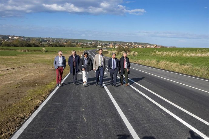 Visita al itinerario ciclista que conecta el PCTCAN con Bezana y San Cibrián