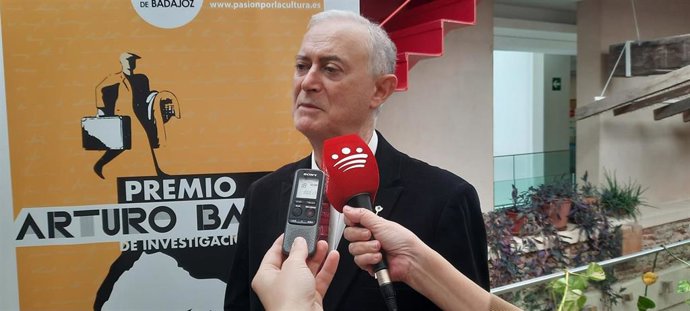 Enrique Moradiellos da a conocer el fallo de Premio Arturo Barea