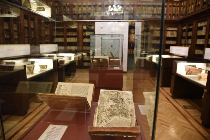 Exposición 'Camoes en el 450 aniversario de la publicación de Las Lusiadas'  en la Biblioteca regional
