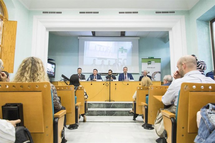 UNED aborda en un foro internacional la revolución digital en administraciones públicas y justicia