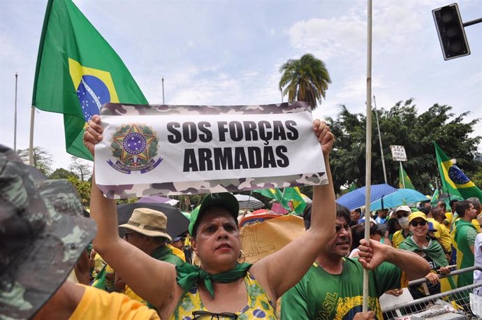 Protestas de seguidores de Jair Bolsonaro pidiendo un golpe de Estado.