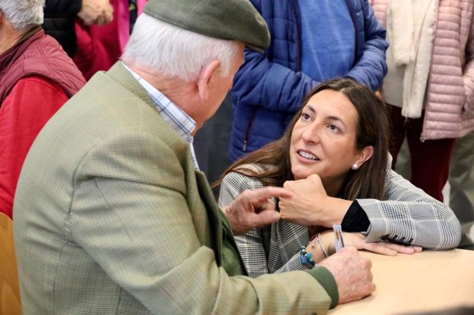 La Junta destina 1,8 millones a modernizar los casi 170 Centros de Participación Activa de personas mayores en Andalucía