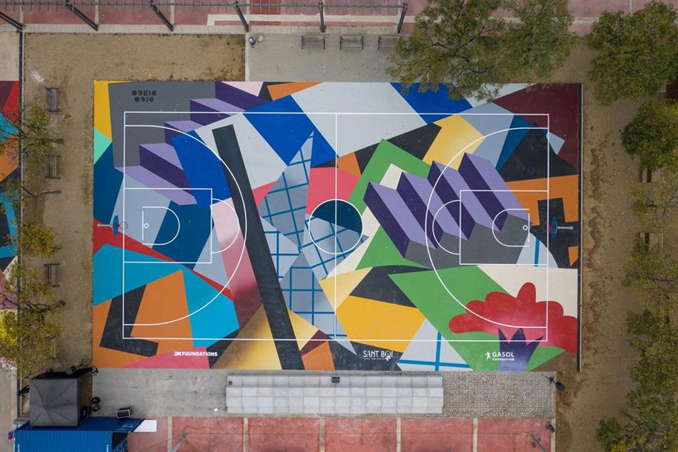 Renovación de la pista de baloncesto de La Muntanyeta en Sant Boi de Llobregat (Barcelona), realizada por la Gasol Foundation, 2K Foundations y Ayuntamiento de Sant Boi de Llobregat