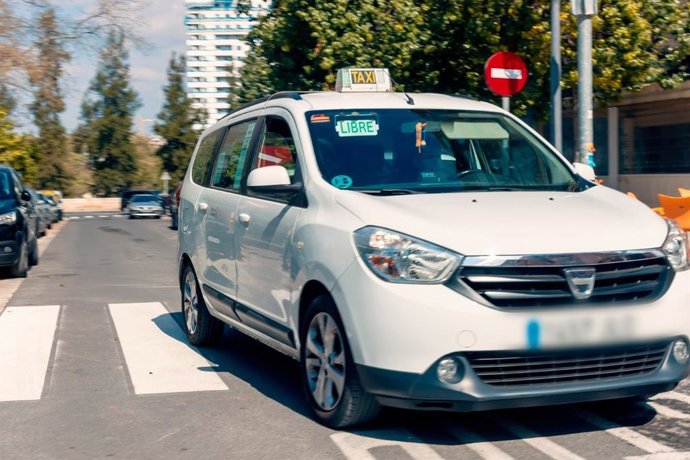 Archivo - Imagen de archivo de un taxi