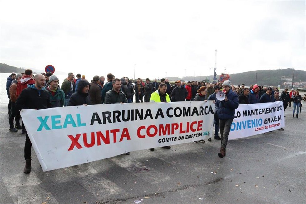 Concentración de los trabajadores de Xeal en una jornada de huelga