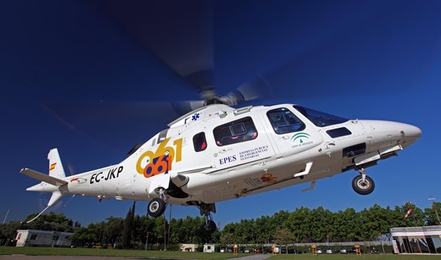 Archivo - Helicóptero del EPES 061  