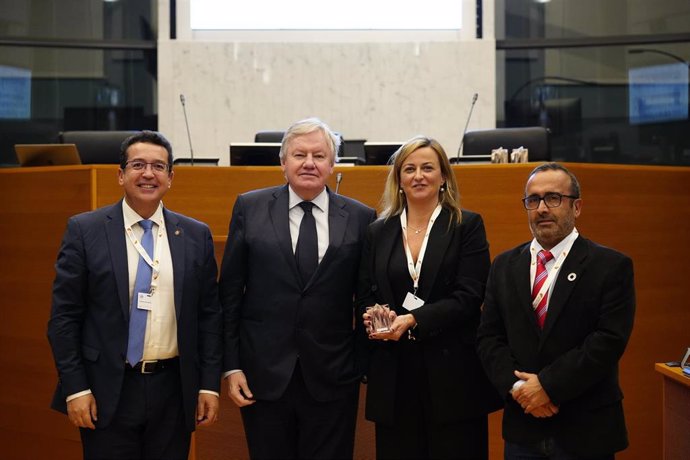 Los parlamentos europeos premian el acto 'La voz del pueblo ucraniano' en la Asamblea de Extremadura