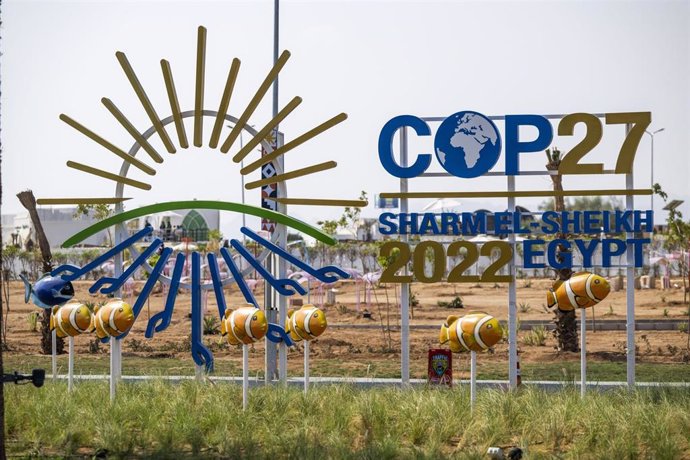 15 November 2022, Egypt, Sharm El-Sheikh: The summit's logo is seen in front of the official site for protests in the so-called Green Zone during the 2022 United Nations Climate Change Conference COP27. Photo: Christophe Gateau/dpa
