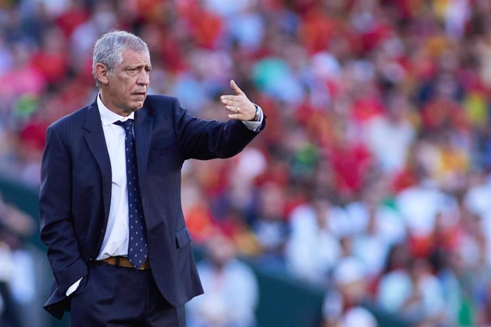 Archivo - El entrenador de la selección de Portugal, Fernando Santos