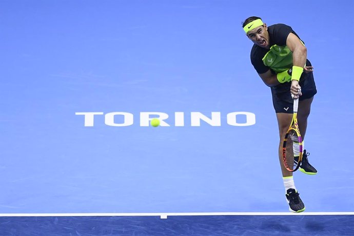 15 November 2022, Italy, Turin: Spanish tennis player Rafael Nadal in action against Canadian Felix Auger-Aliassime during their Men's group stage match of the Nitto ATP Finals 2022. Photo: Nicol Campo/LaPresse via ZUMA Press/dpa