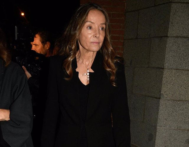 Miriam Ungría, en la misa funeral en memoria de su padre, Bernardo de Ungría