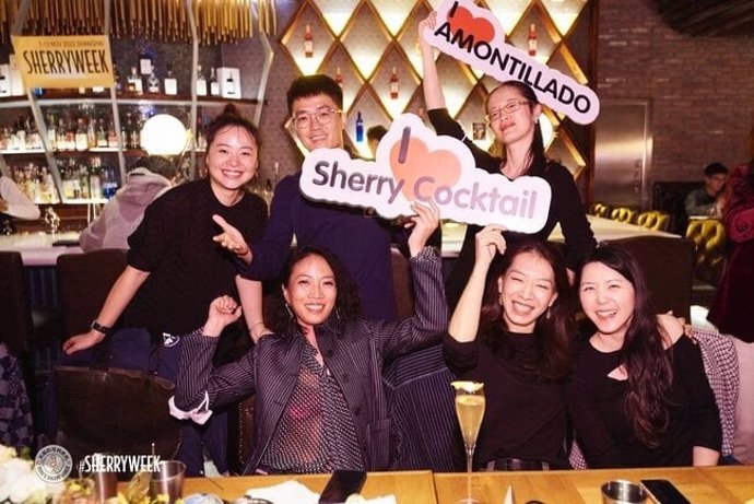 Celebración de una Sherry Cocktails Masterclass durante la Sherry Week 2022 en Online & Shanghai, China