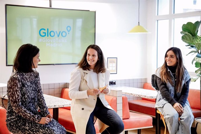 Glovo ha inaugurado en sus oficinas de Madrid, con motivo del Día de la Mujer Emprendedora que se celebra el 19 de noviembre, un nuevo ciclo de Glovo Talks