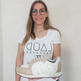 Oneida Román, que encabeza la marca de calzado ecológico Laüd Recycled, 