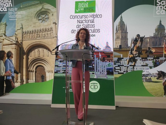 La primera teniente de alcalde en el Ayuntamiento de Salamanca, Ana Suárez, durante su intervención en INTUR.