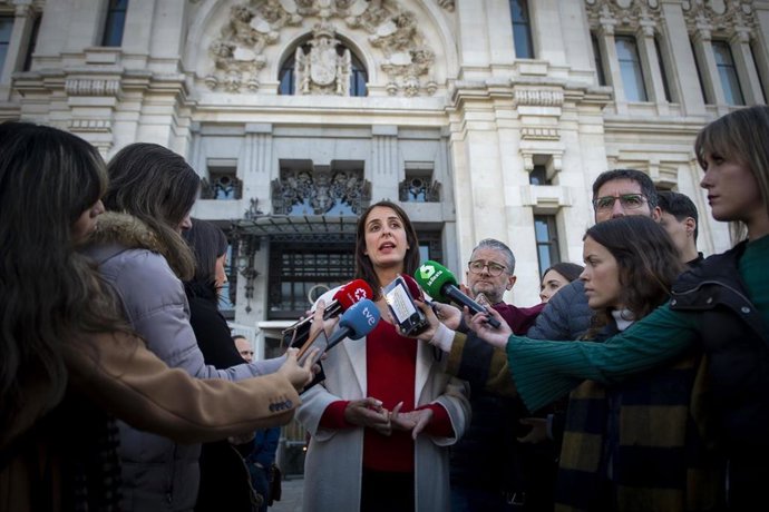 La portavoz de Más Madrid en el Ayuntamiento, Rita Maestre, ofrece declaraciones a los medios 