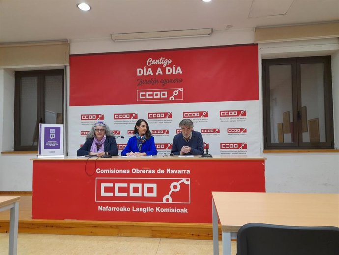 Chechu Rodríguez, Eva Mier y Manuela Rodríguez durante la rueda de prensa