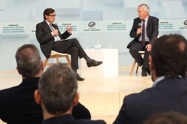 El primer secretari del PSC, Salvador Illa, amb el president de la Corporación Mondragon, Íñigo Ucín