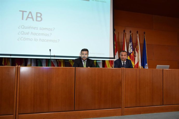 Archivo - El director de la Escuela Judicial, Jorge Jiménez, y el presidente del Tribunal Arbitral de Barcelona, Frederic Munné. El 14 de junio de 2022.