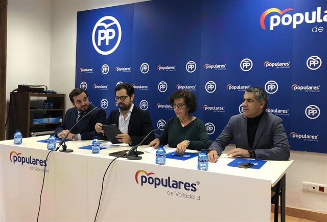 De izquierda a derecha: los diputados José Ángel Alonso y Eduardo Carazo y los senadores Mercedes Cantalapiedra y Alberto Plaza.