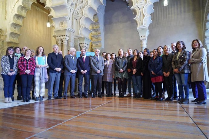 Las Cortes de Aragón se suman a la celebración del Día Mundial de la Infancia.