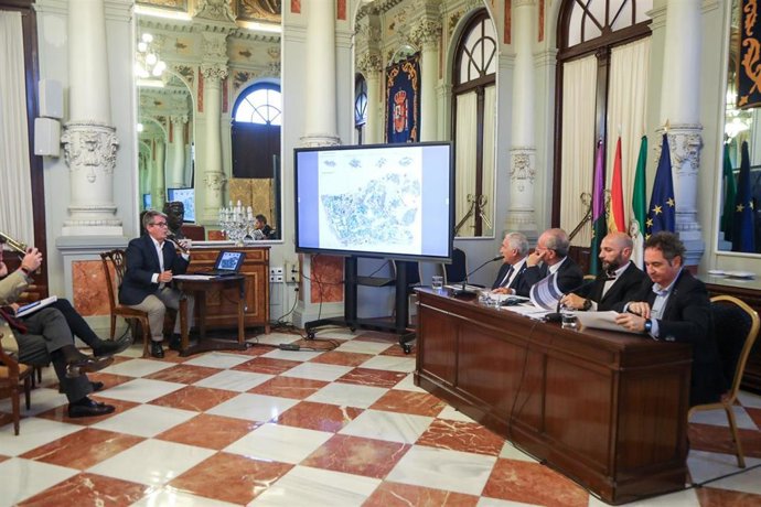 El Ayuntamiento De Málaga Informa: Parque Metropolitano Campamento Benítez: Nuevo Pulmón Verde De La Ciudad, 290.000 M2 De Espacios Para El Ocio Y Esparcimiento De La Ciudadanía Malagueña