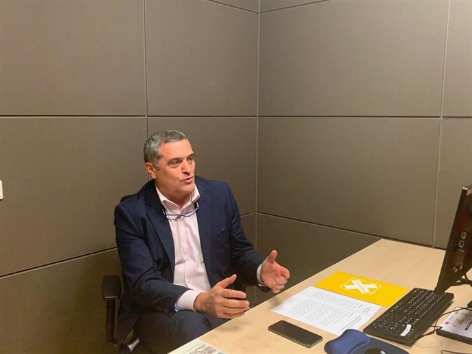 Pedro Pascual Muñoz en su despacho en las Cortes en el día en el que se registran las enmiendas parciales al proyecto de presupuestos