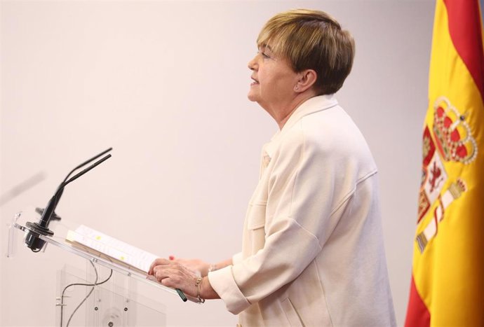 Archivo - La diputada del Congreso de los Diputados y presidenta de la Comisión de Política Territorial y Función Pública, Isaura Leal, comparece durante una rueda de prensa previa a la reunión de la Junta de Portavoces, en el Congreso de los Diputados.