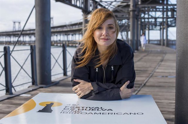 La actriz Nathalie Poza recibe el Premio Ciudad de Huelva del Festival de Huelva de Cine Iberoamericano.